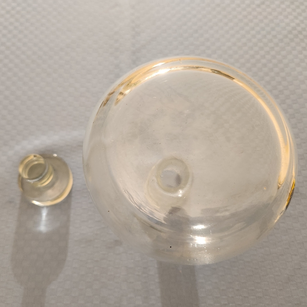 Vintage Domed Glass Decanter with Original Glass Stopper, Liquor Bar Cart Carafe - Picture 4 of 5
